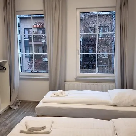Apartment Raj Living - 5 House With Terrace - 35 Min To Messe Dus *